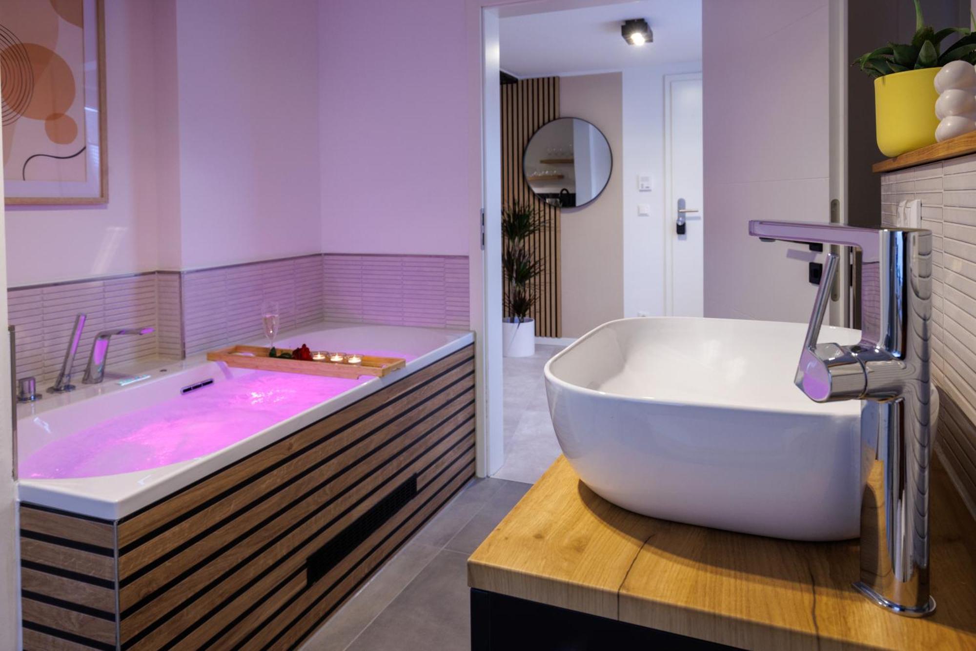 Romantisches Apartment Mit Whirlpool In Bayreuther Fussgaengerzone Exterior foto
